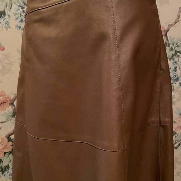 Vintage Charter Club Midi Skirt; Deep Caramel Faux Leather W/Side Zip; Women Sz6 - Picture 6 of 11